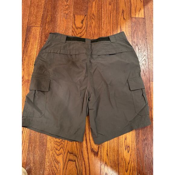 Ascend Men's 38 Gray Cargo Shorts w/ Belt and Carabiner Bass Pro Shop - Picture 2 of 10